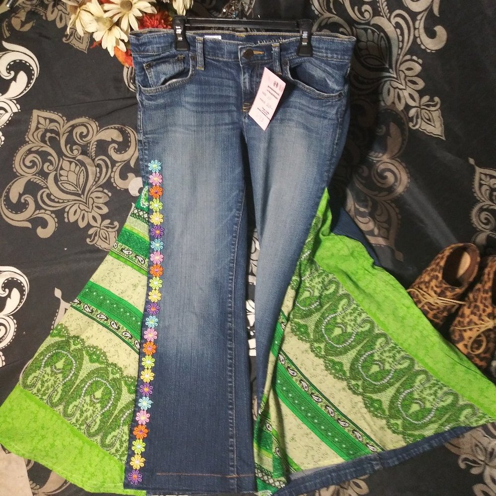673 jeaniemade Size 10 Gap Bell-Bottoms